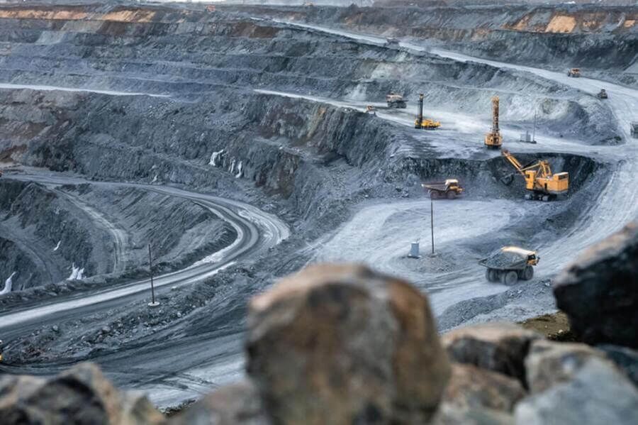 Презентация добычи редких минералов в Узбекистане 2025