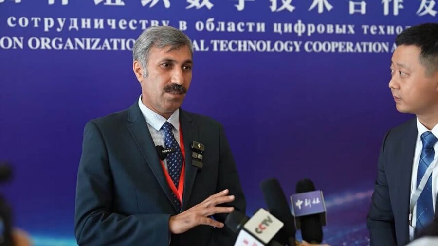 Советник по технологиям посольства Пакистана в Китае Хан Мухаммад поделился мнением о форуме  по развитию и сотрудничеству в области цифровых технологий Китая — ШОС