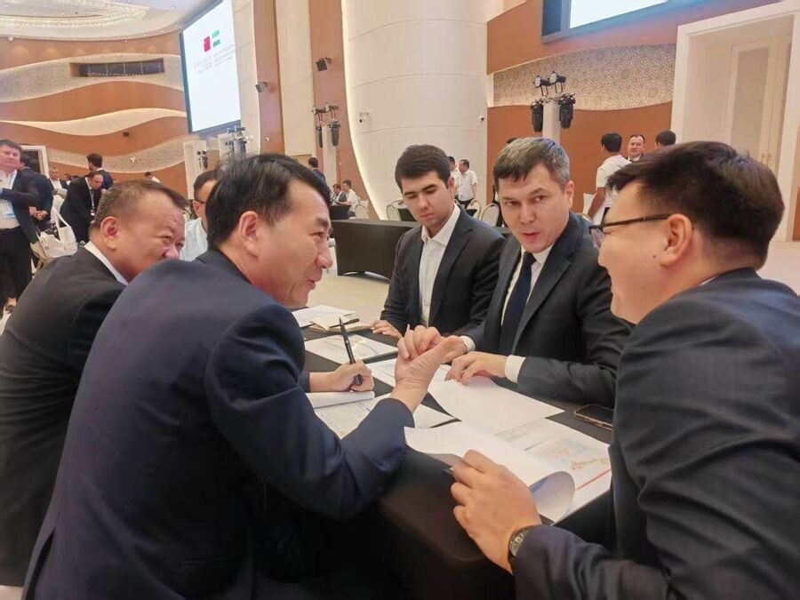 rail-road-partnership.jpg