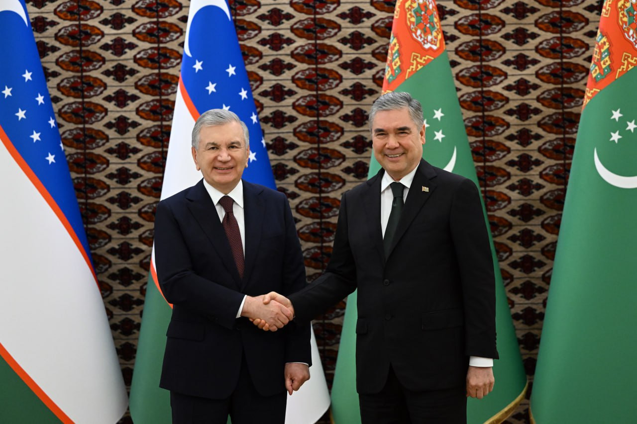 O‘zbekiston va Turkmaniston yetakchilari ikki tomonlama munosabatlarning dolzarb masalalarini muhokama qildi