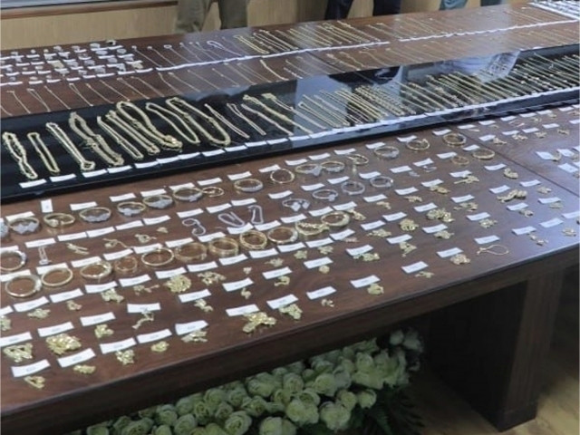 Qirgʻizistondan 5,7 mlrd soʻmlik tilla buyumlarni noqonuniy olib kirganlar ushlandi