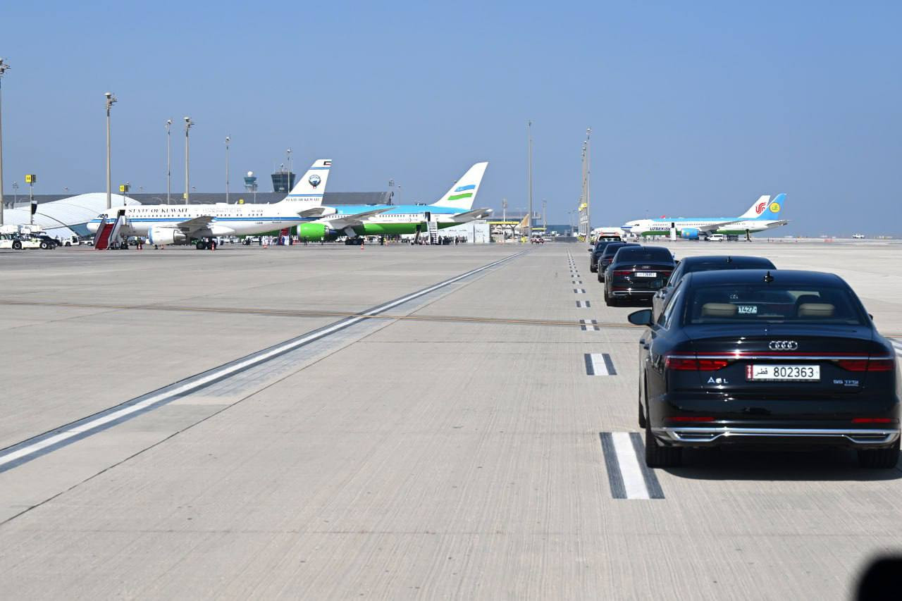 Президент Узбекистана завершил рабочий визит в Катар и направился в США