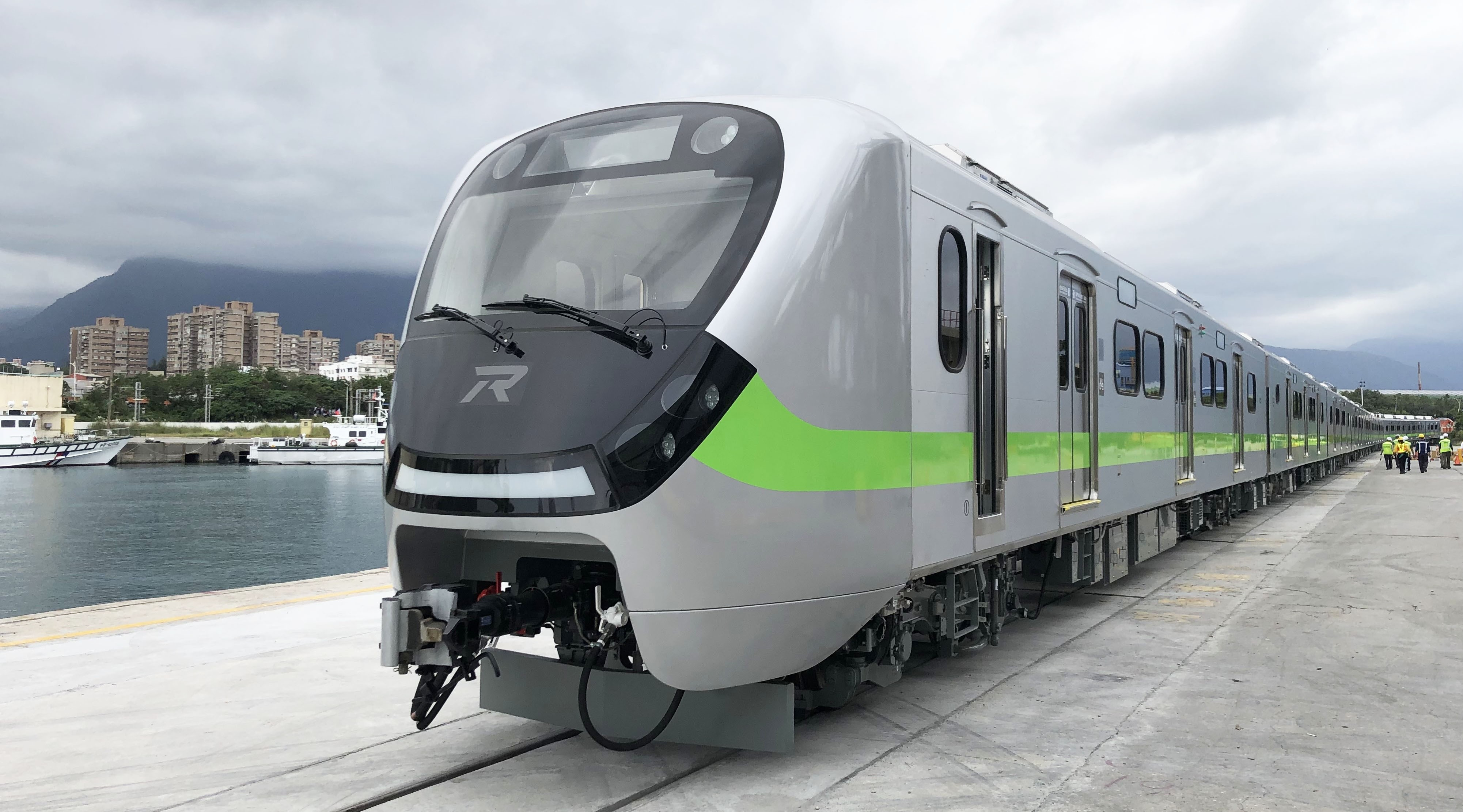 Железнодорожники Узбекистана закупят в Китае 88 локомотивов