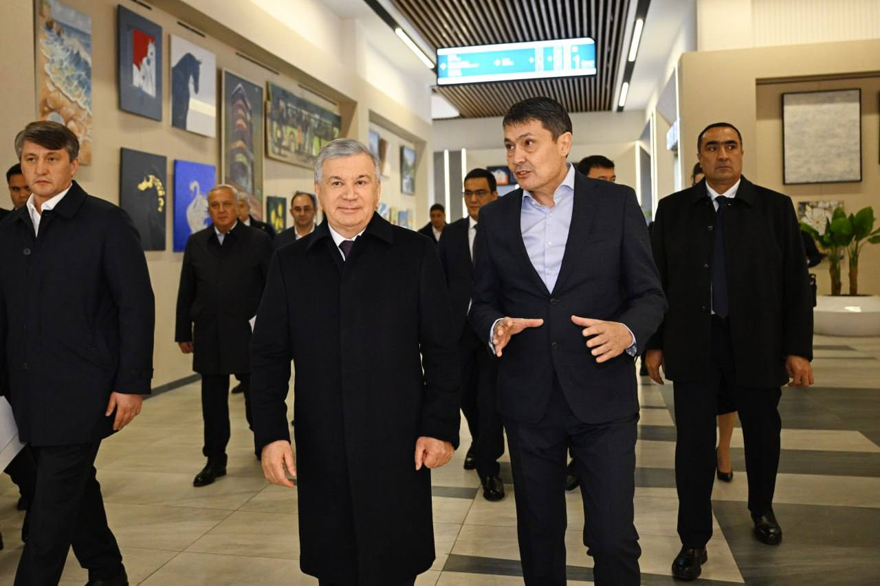 Prezidentimiz Yunusobod tumanidagi yirik savdo markazi faoliyati bilan tanishdi