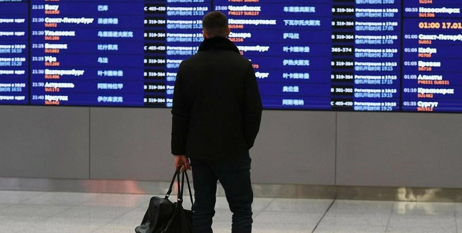 Плательщикам алиментов разрешат выезд за границу при наличии страхового полиса