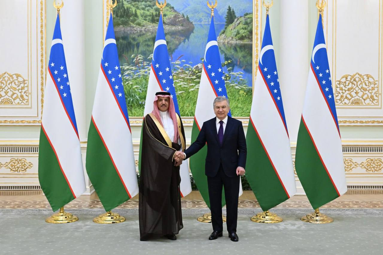 Shavkat Mirziyoyev Saudiya Arabistoni Podshohligining Favqulodda va muxtor elchisini qabul qildi.