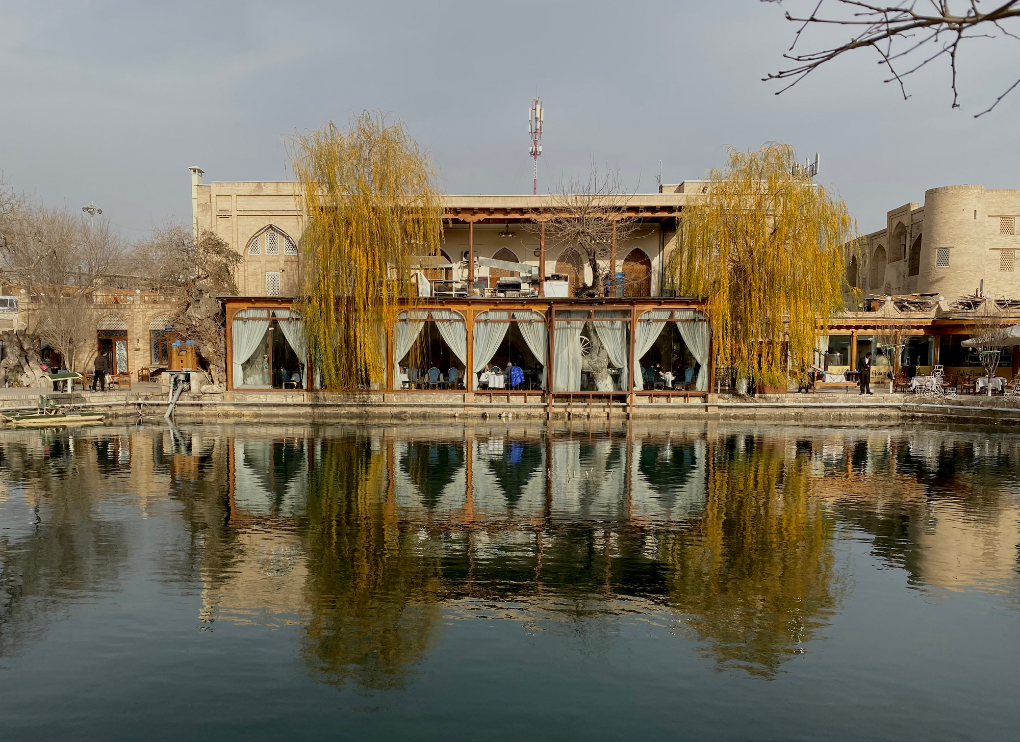 Dam olish kunlari nisbatan iliq ob-havo kuzatiladi