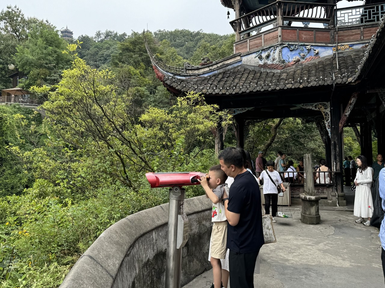 В Китае набирают популярность «рабочие места, дружественные к родителям»