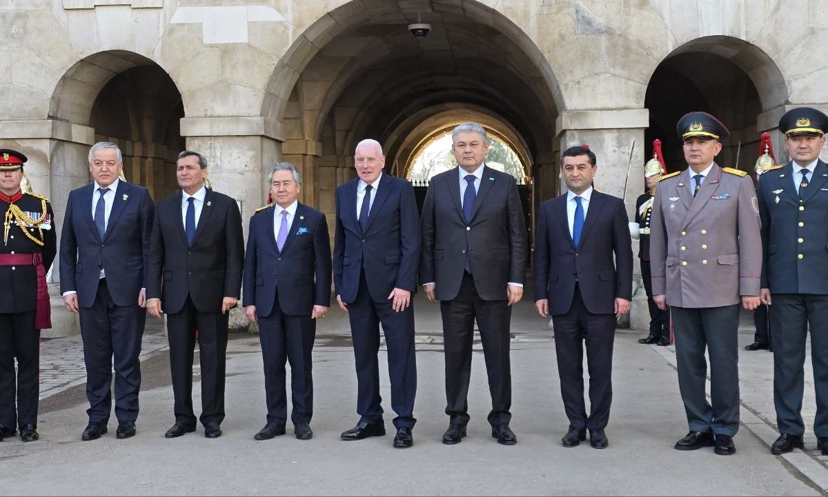 Лондон впервые принимает формат С5+1 на уровне глав МИД