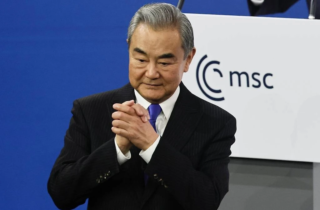 Ван И: Европа должна участвовать в переговорах по Украине