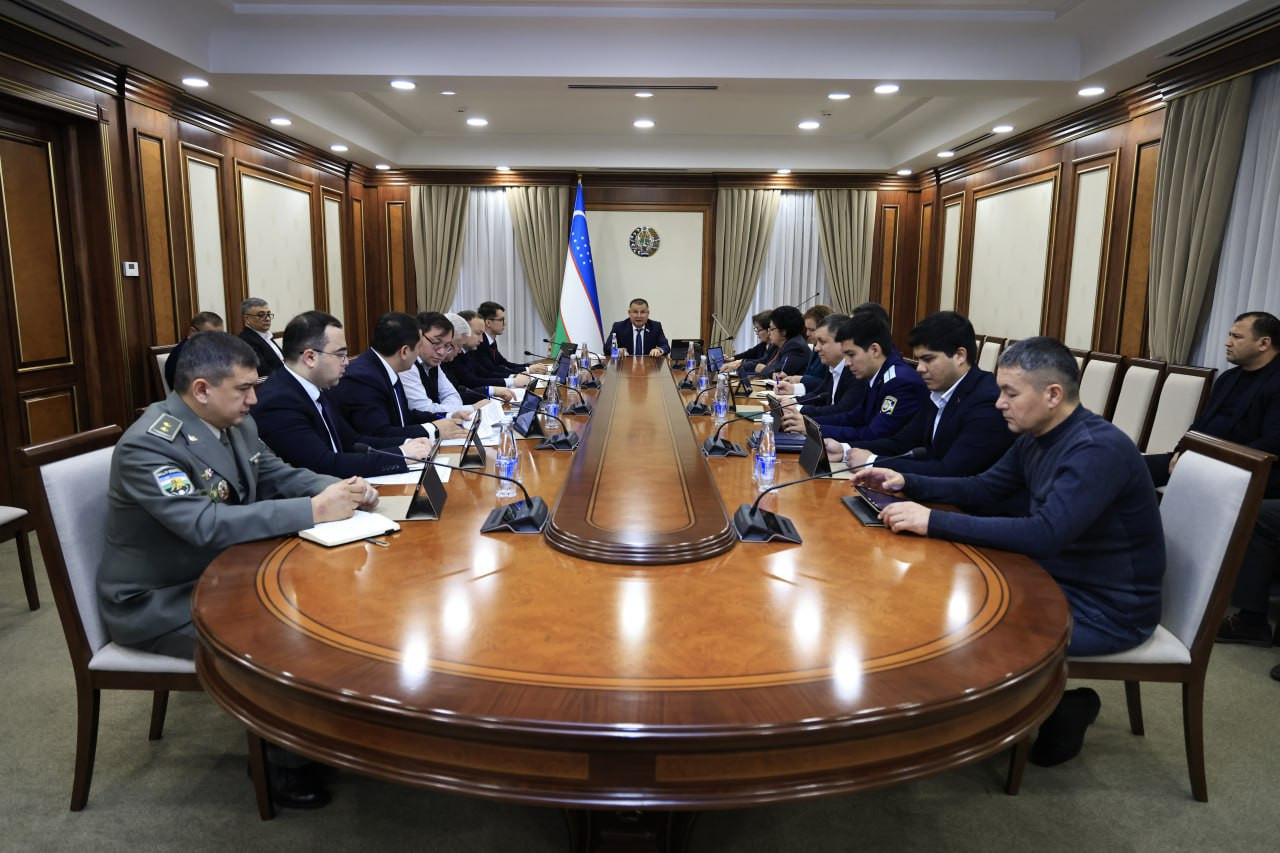 Qoʻmita majlisida tibbiyot hamda farmatsevtika sohasini huquqiy jihatdan takomillashtirishga oid qonunlar muhokama qilindi