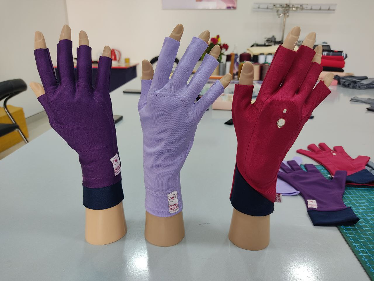 Neylon matoli qoʻlqop ishlab chiqarish yoʻlga qoʻyildi