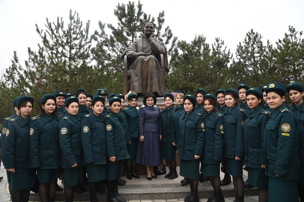 1-mart — Zulfiya tavallud topgan kun