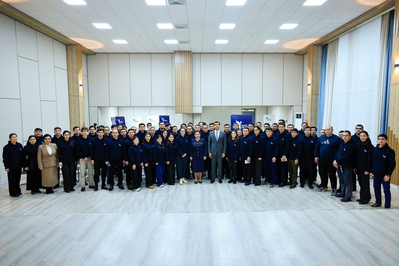 Senat Raisi Yoshlar parlamenti aʼzolari bilan uchrashdi