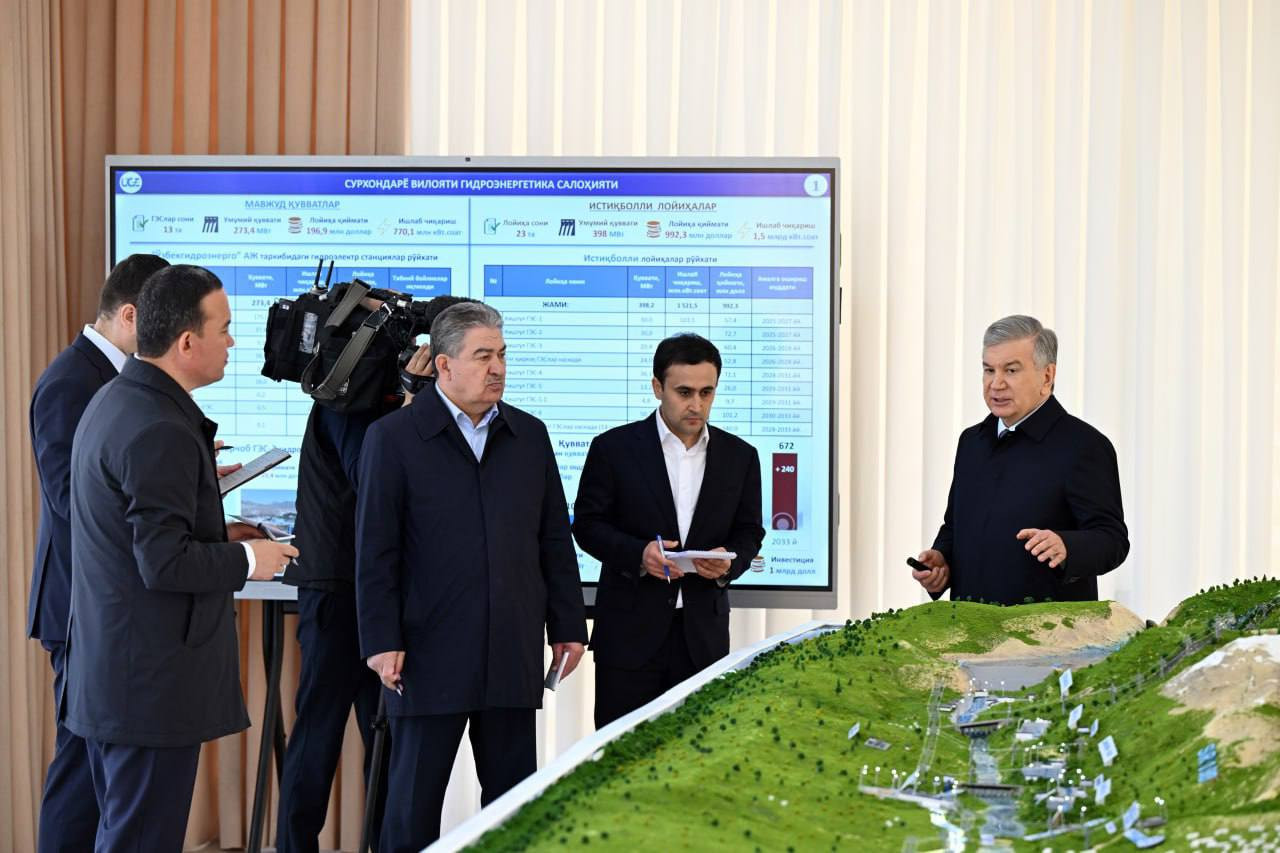 Shavkat Mirziyoyev Surxondaryoda ichimlik suvi taʼminotidagi modernizatsiya ishlarini koʻzdan kechirdi
