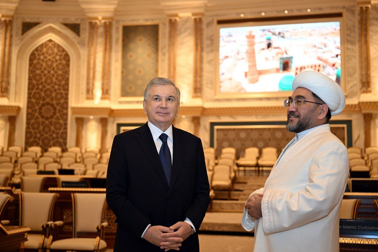 Prezident Oʻzbekistondagi Islom sivilizatsiyasi markaziga tashrif buyurdi