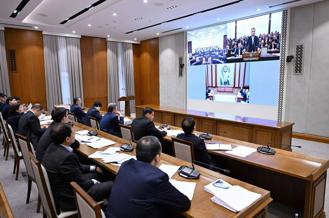 Mirziyoyev Qashqadaryo iqtisodiyoti va infratuzilmasini rivojlantirish masalalarini muhokama qildi