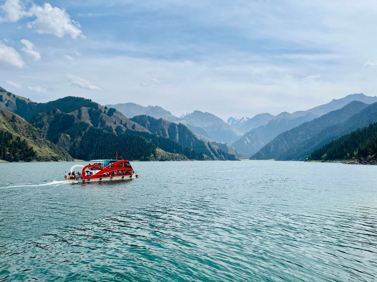 Shinjondagi Tianchi ko‘li