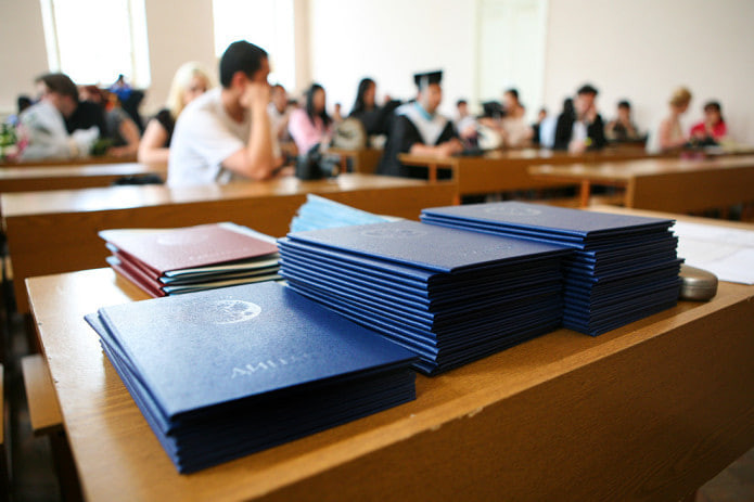 Diplomlari toʻgʻridan toʻgʻri tan olinadigan OTMlar roʻyxati eʼlon qilindi