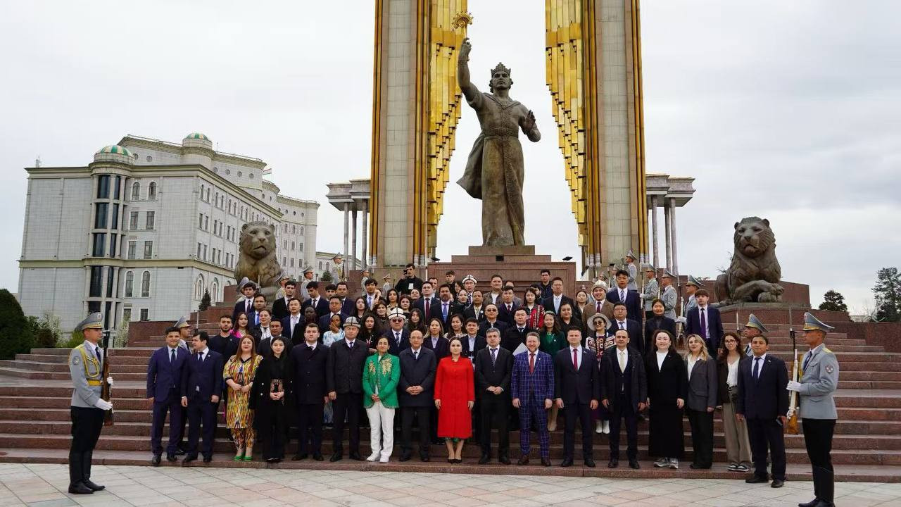В Душанбе прошел Форум молодежи стран ШОС