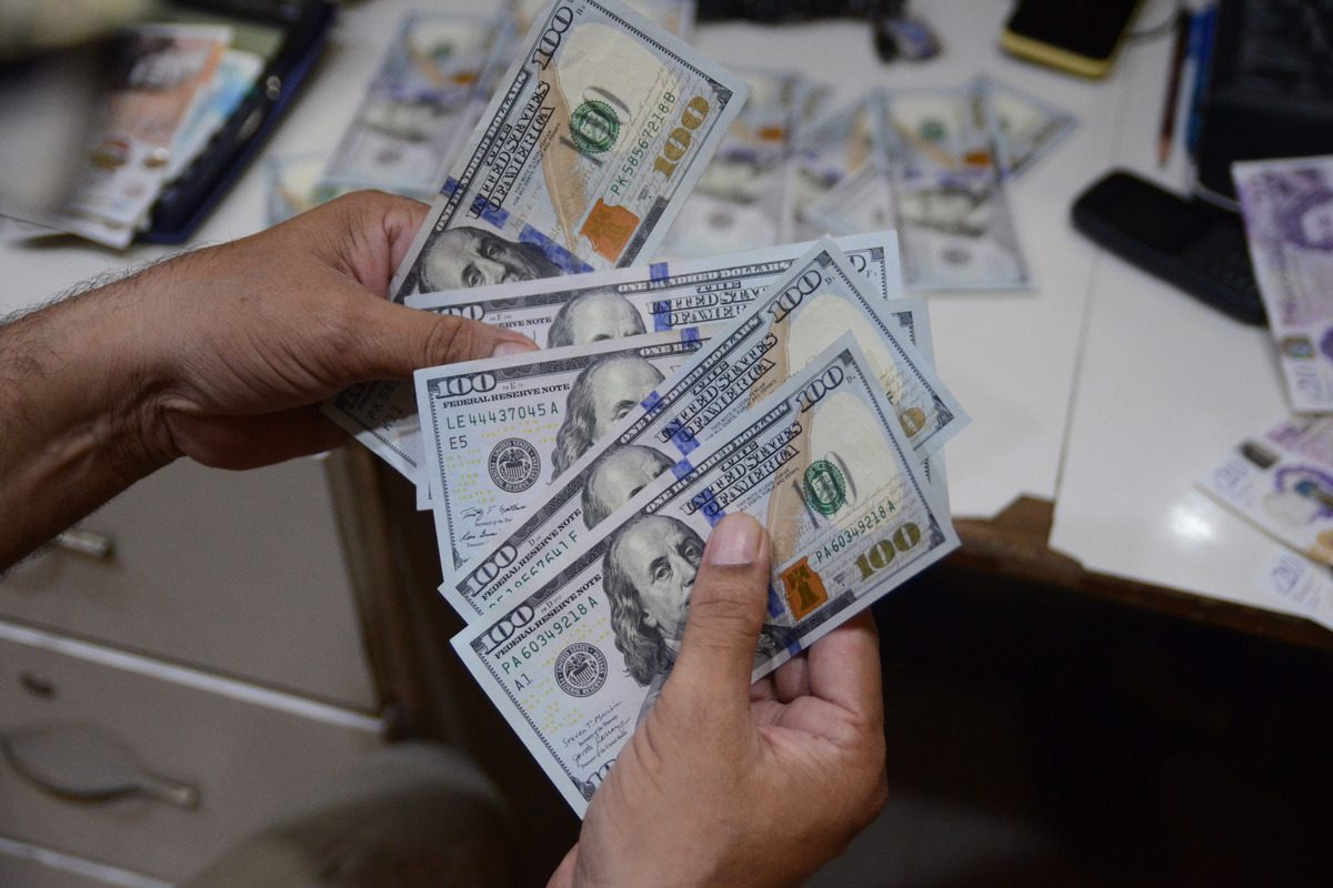 Oʻzbekistonda dollar kursi yana pastladi