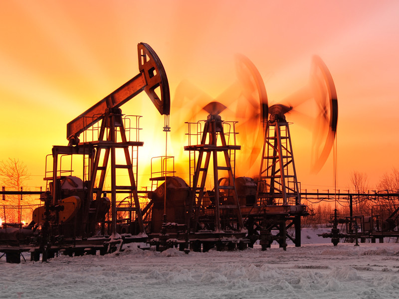 Нефть подорожала более чем на 26% на фоне конфликта на Ближнем Востоке