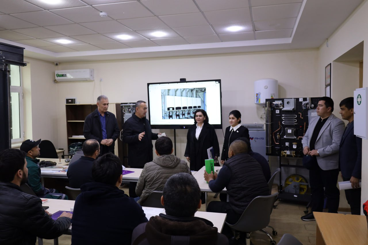 Samarqand viloyatida yoshlar tadbirkorligini qoʻllab-quvvatlash va ularning bandligini taʼminlash ishlari oʻrganilmoqda