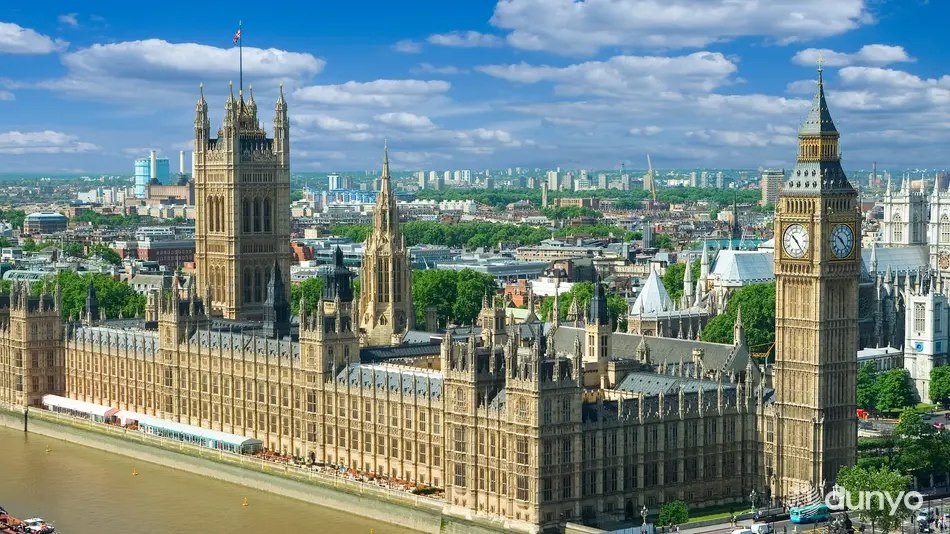 Oʻzbek milliy doʻppisi Londonning diqqatga sazovor joylarida namoyish qilindi