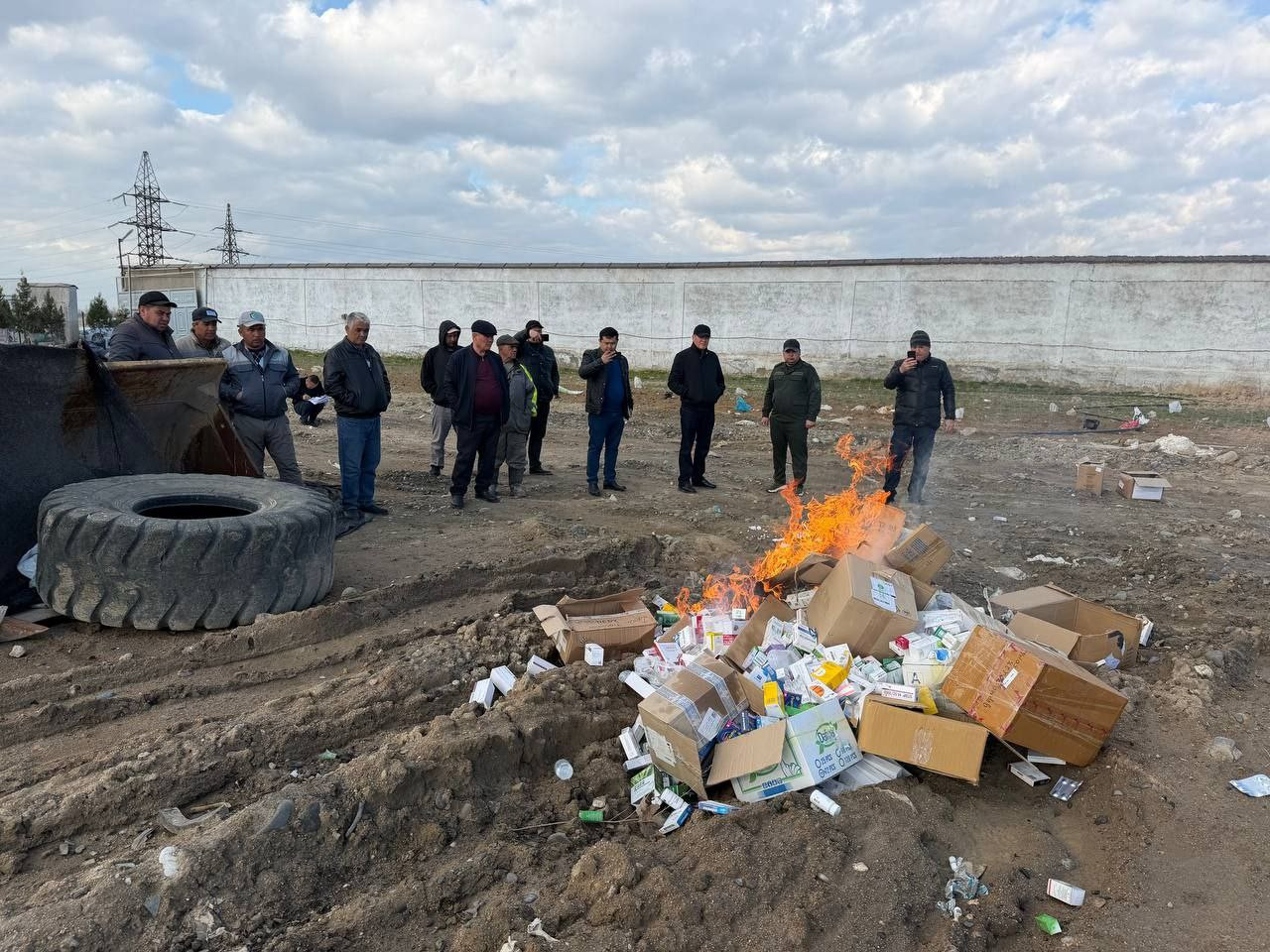 Pastdargʻom tumanida noqonuniy dori vositalari yoʻq qilindi