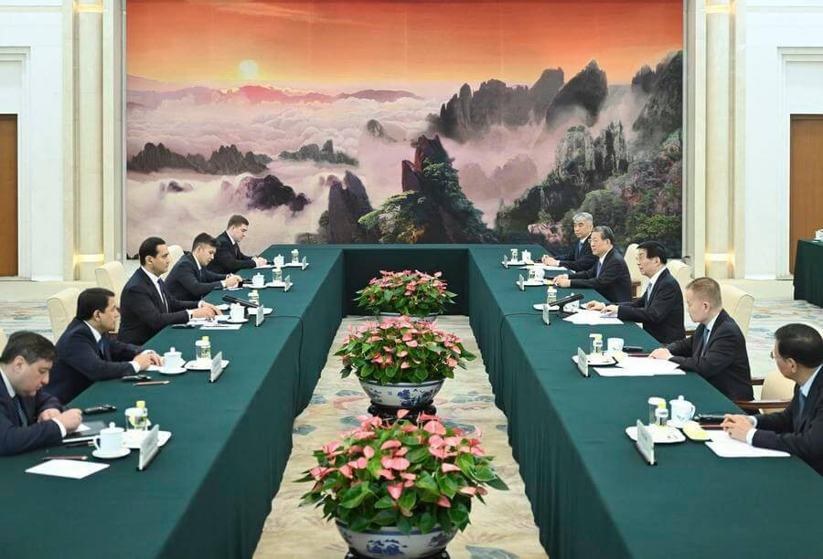 Советник президента: Узбекистан готов перенимать опыт Компартии Китая