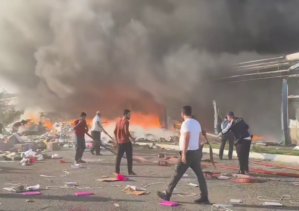 Toshkentdagi “Beshqoʻrgʻon” bozorida yirik yongʻin yuz bermoqda