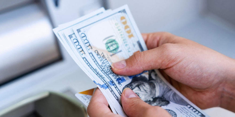 В Узбекистане упростили валютные операции для граждан и бизнеса