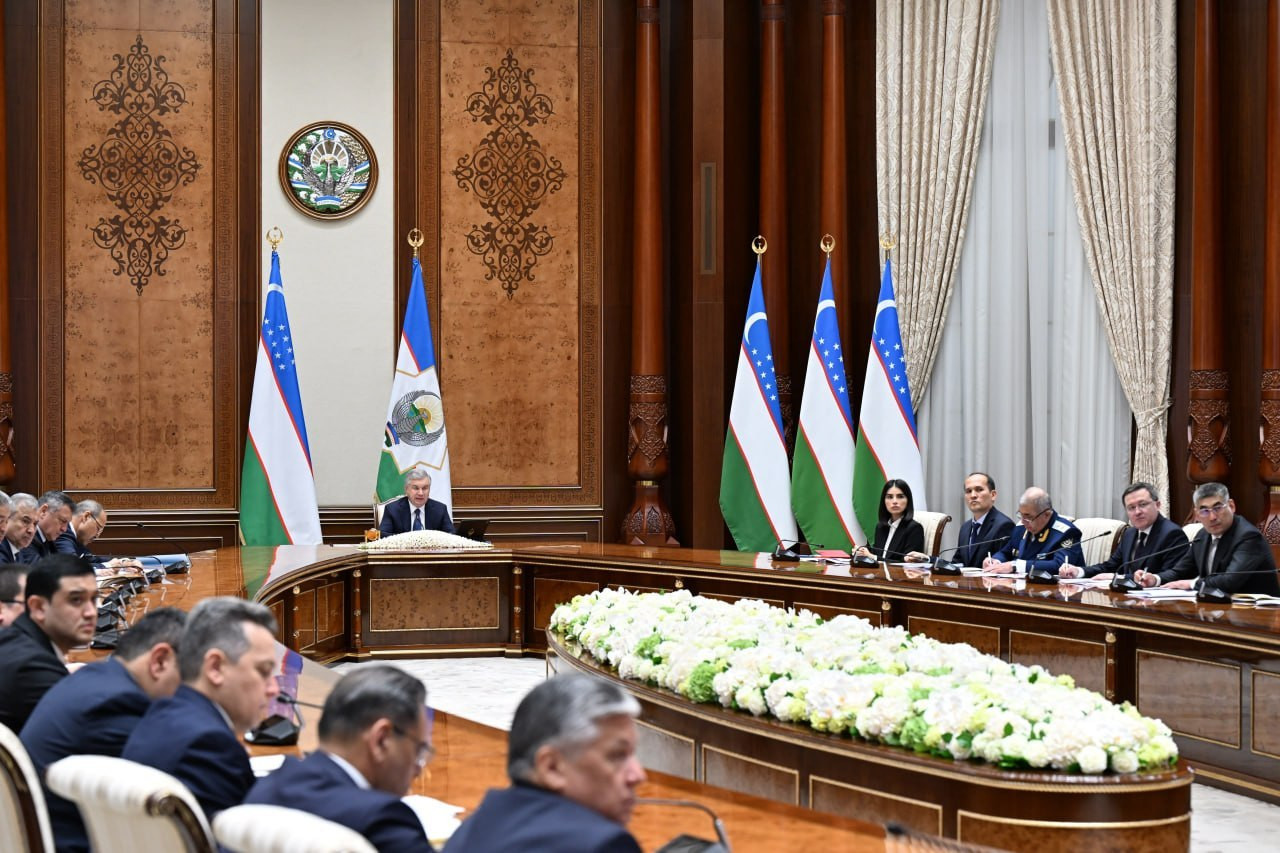 Uy-joy qurilishi va urbanizatsiya sohasidagi ishlar hamda ustuvor vazifalar muhokama qilindi