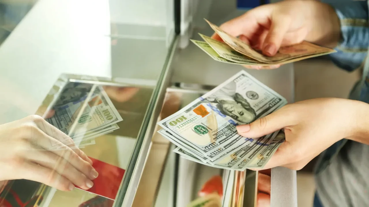 Banklarda pasportsiz valyuta olish imkoniyati yaratilmoqda