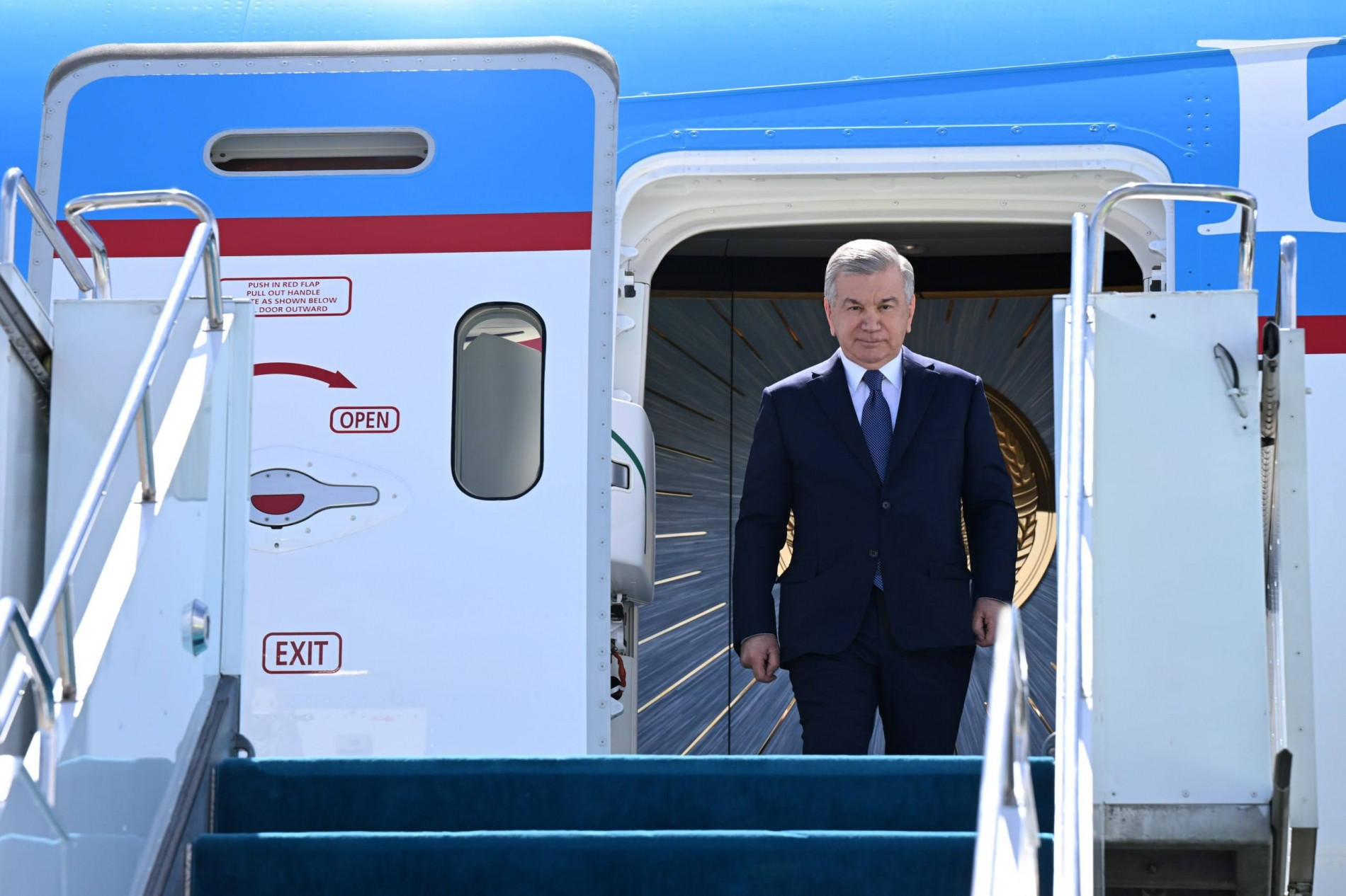 O‘zbekiston Prezidenti Turkistonga yetib bordi