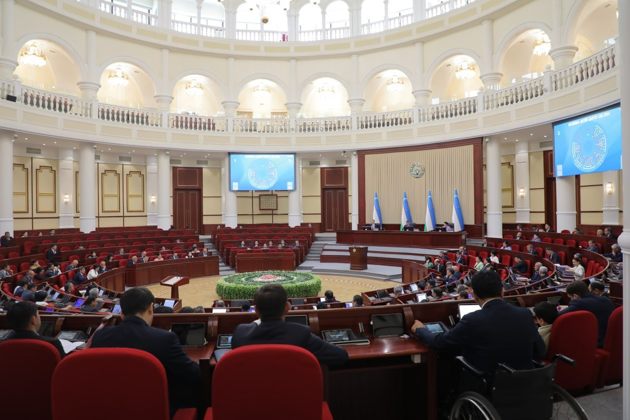 В Узбекистане предложили заменить заимствованные слова на узбекские аналоги