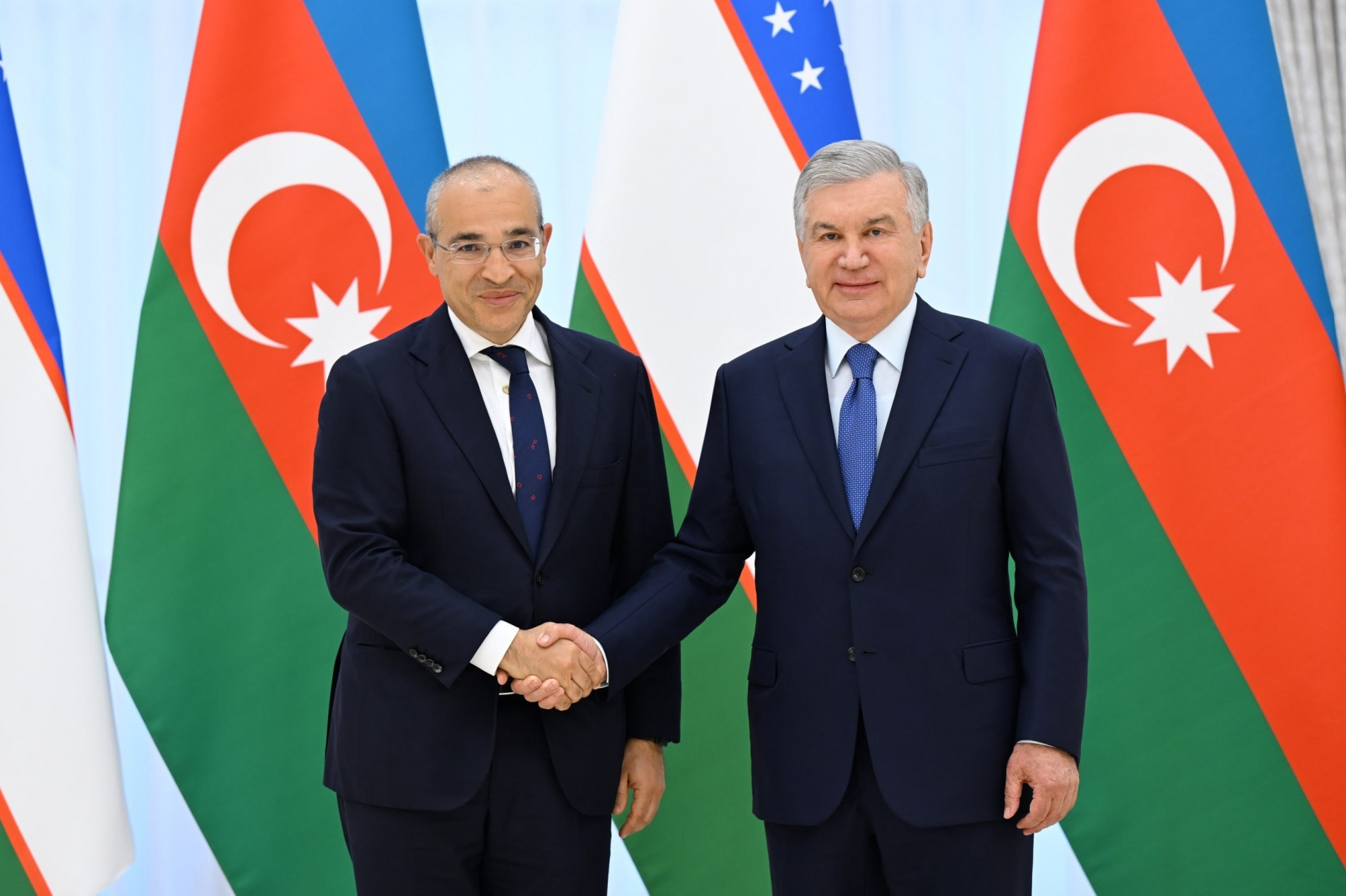 Oʻzbekiston Prezidenti Ozarbayjon bilan amaliy hamkorlikni yanada kengaytirish muhimligini taʼkidladi