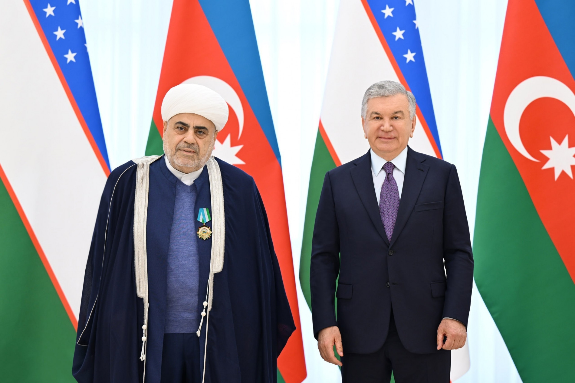 Shayxulislom Ollohshukur Poshshozoda “El-yurt hurmati” ordeni bilan taqdirlandi