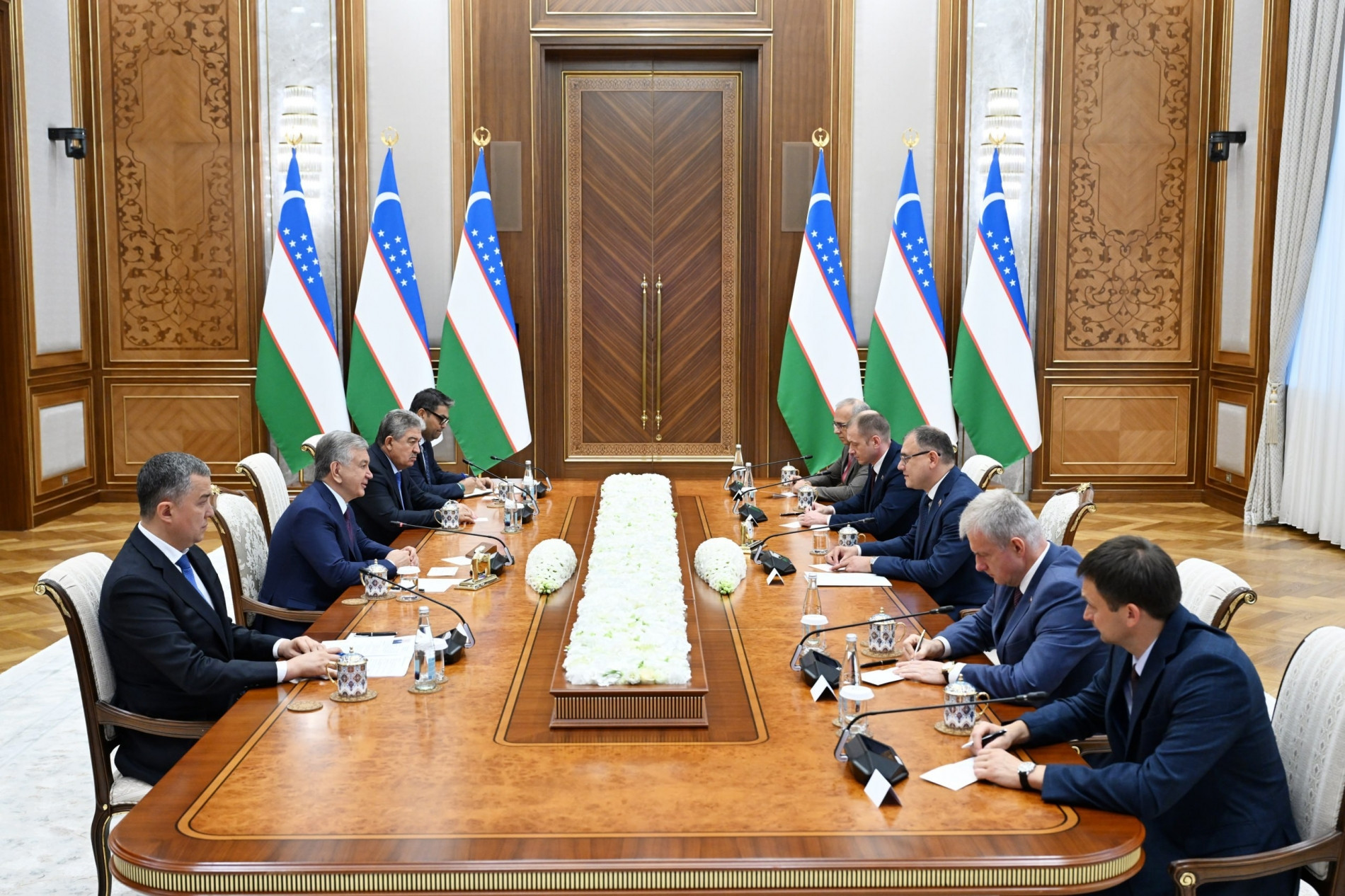 Oʻzbekiston Prezidenti Belarus delegatsiyasini qabul qildi