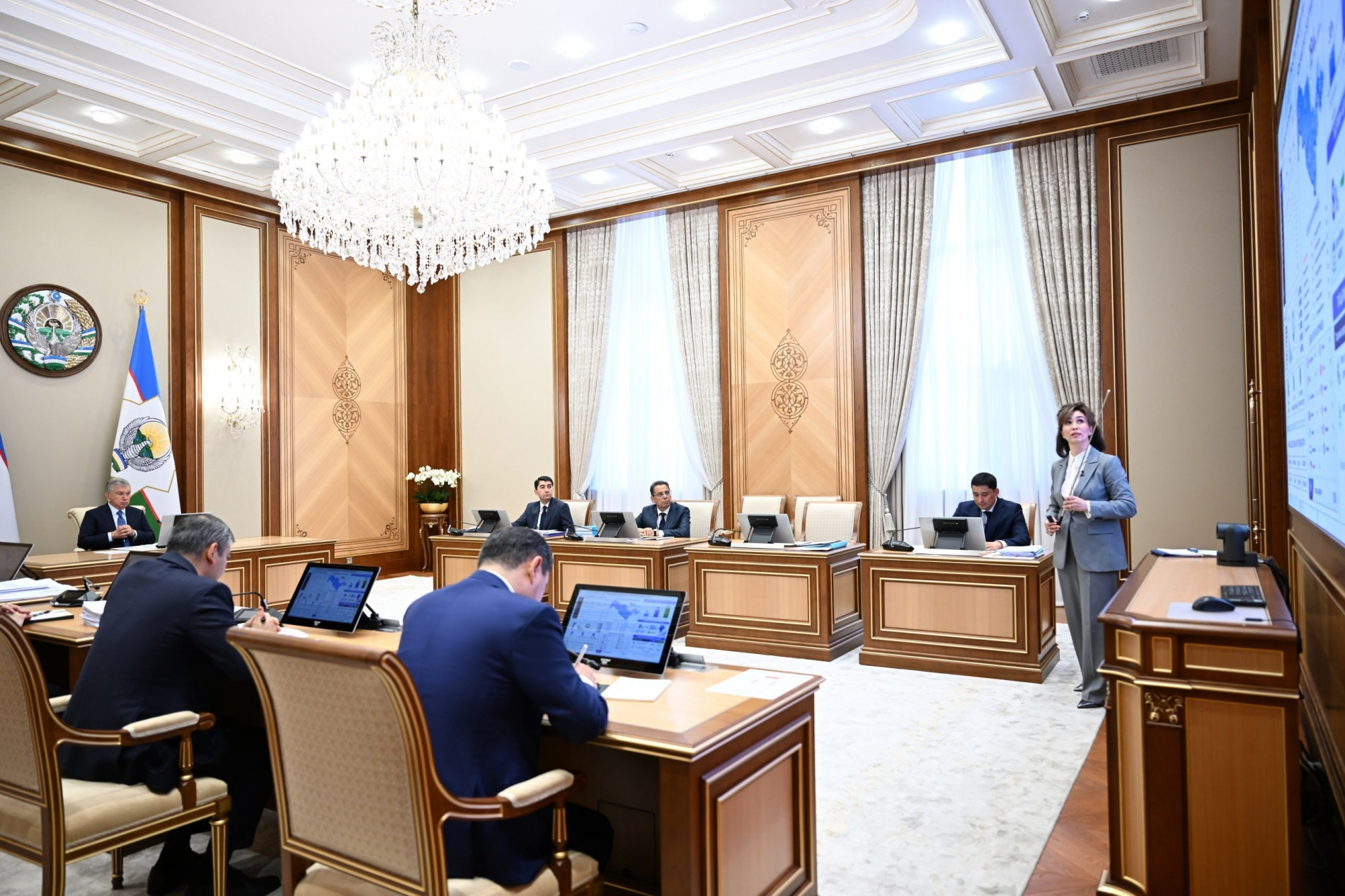 Iqtidorli boshqaruvchilarni saralash va yangi avlod rahbarlarini tayyorlash boʻyicha takliflar koʻrib chiqildi
