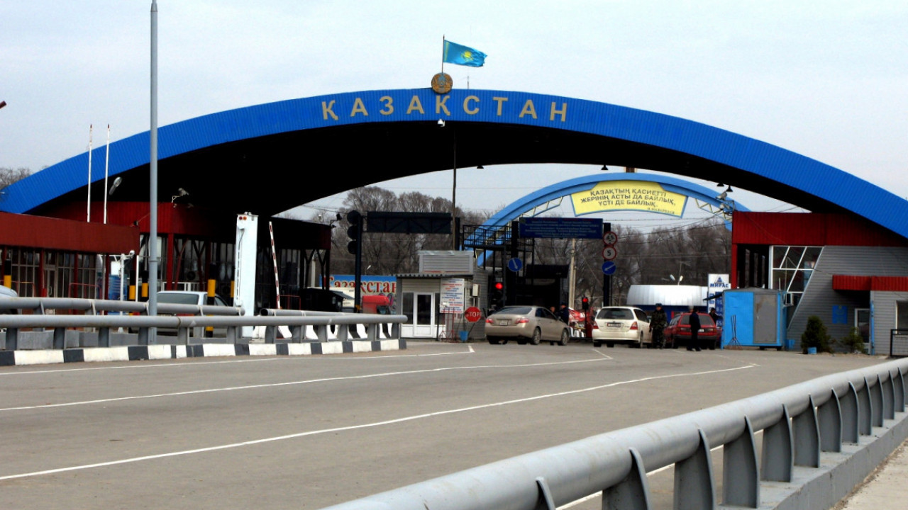 Казахстан усилил борьбу с незаконным вывозом топлива