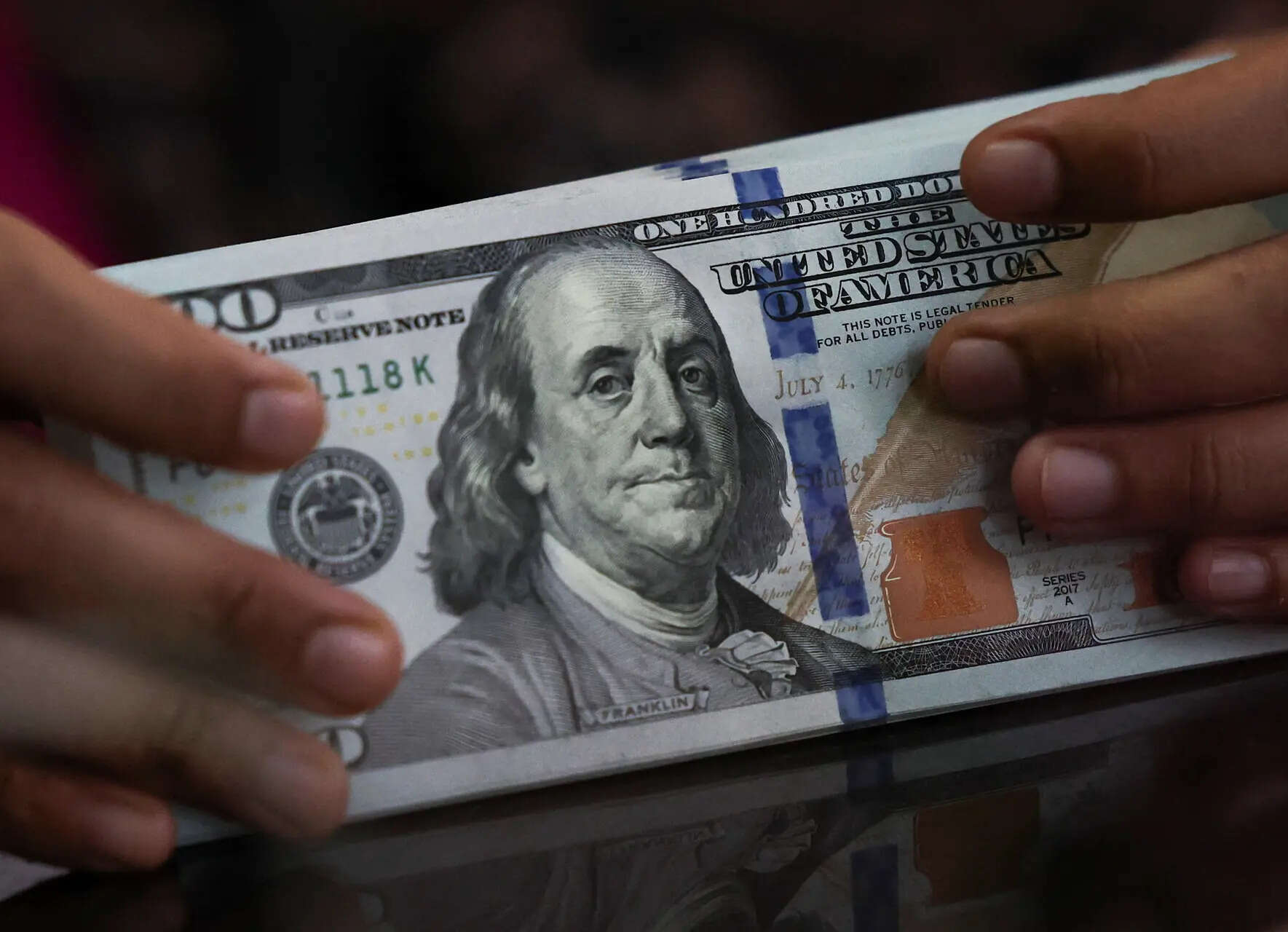 Oʻzbekistonda dollar kursi yana koʻtarildi