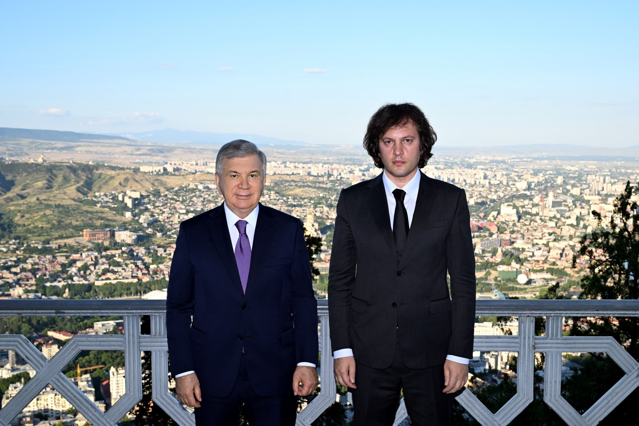 Tbilisida Prezident Shavkat Mirziyoyev sharafiga rasmiy qabul marosimi boʻlib oʻtdi