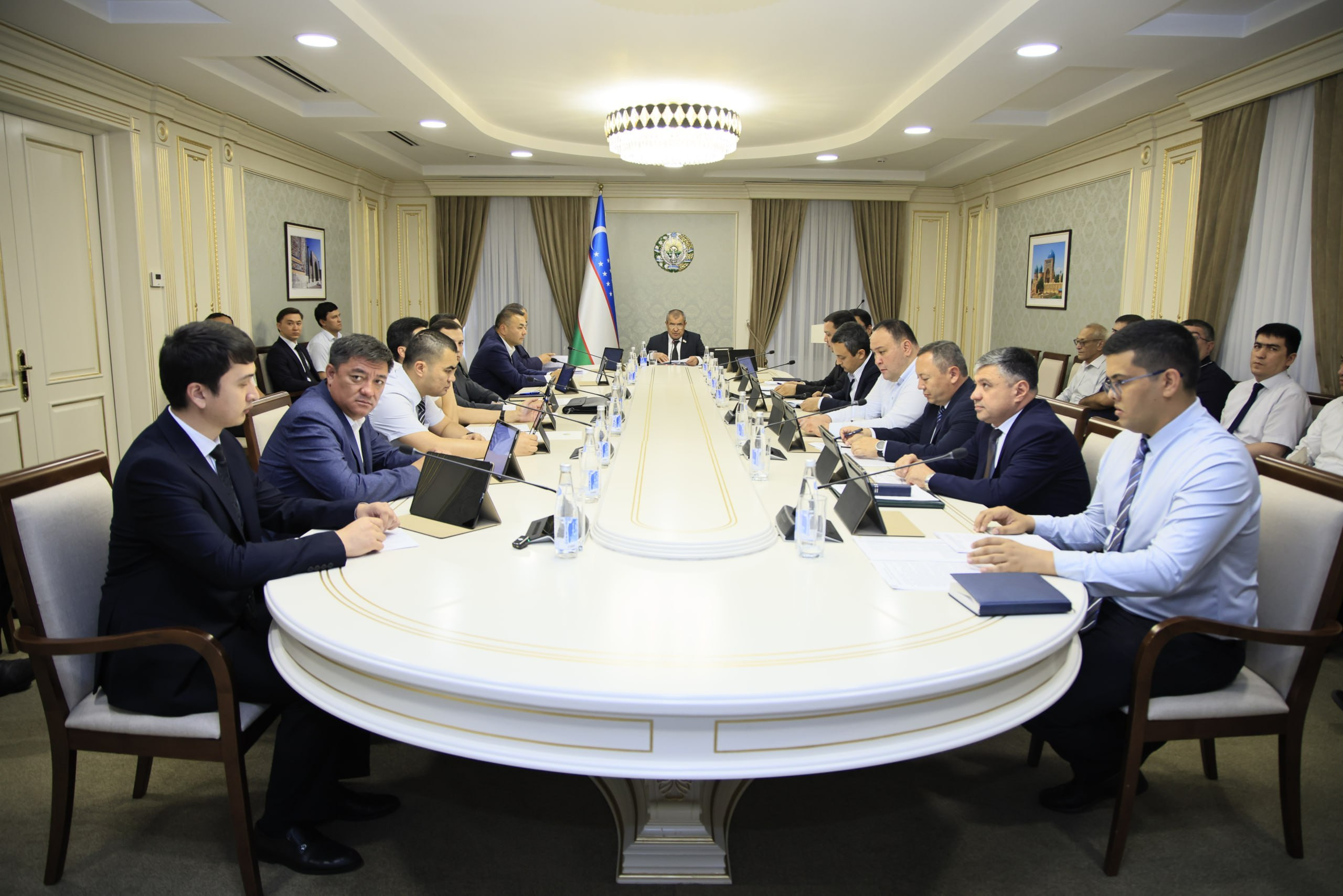 Qoʻmita majlisida qator muhim qonunlar koʻrib chiqildi