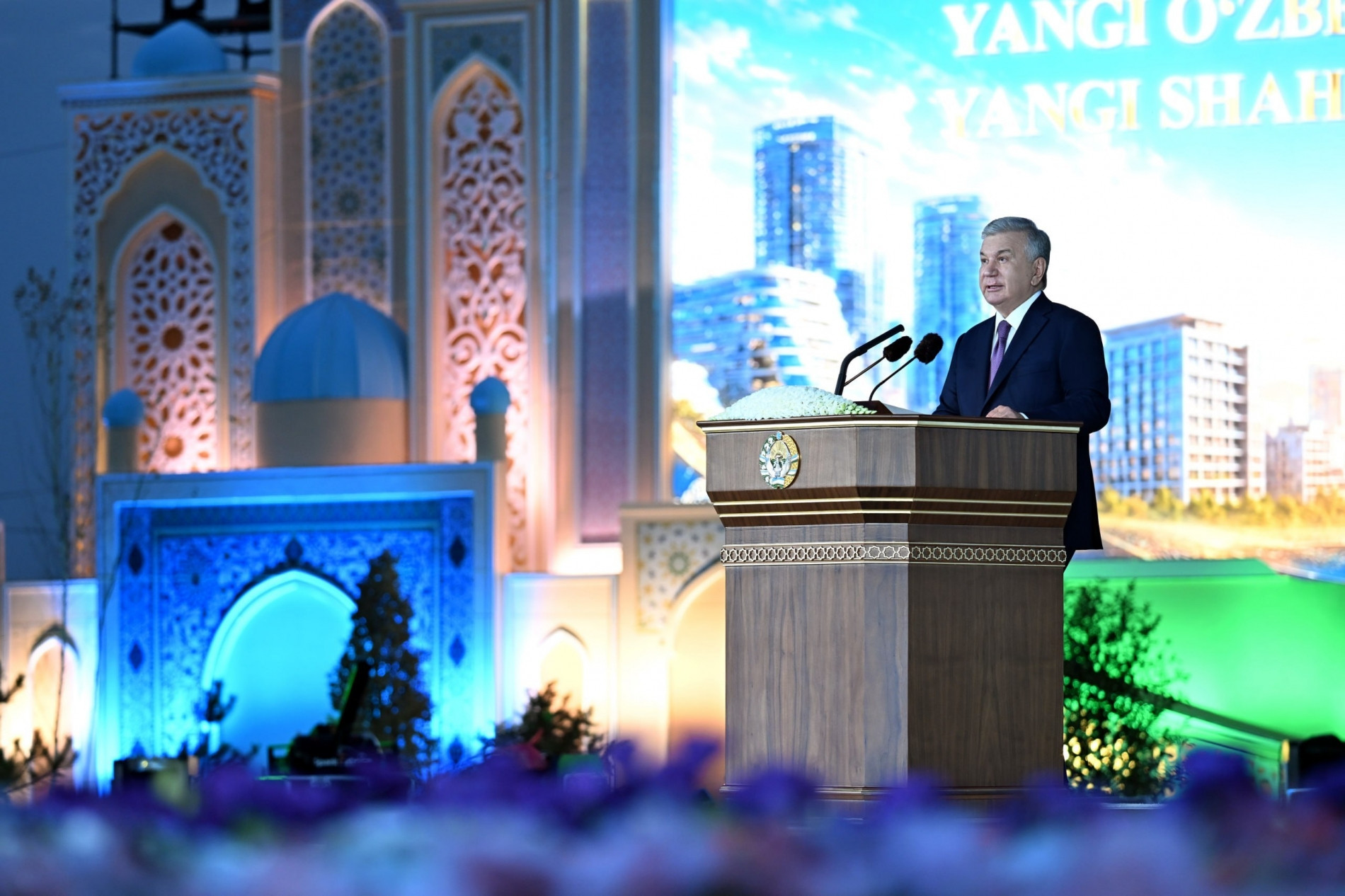 Davlatimiz rahbari Toshkent viloyati jamoatchiligi vakillari bilan uchrashdi