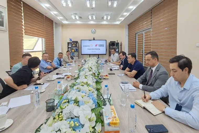“Uzbekistan Airports” va “Loong Air” Sian – Farg‘ona yo‘nalishida parvozlarni yo‘lga qo‘yish masalasini muhokama qildi