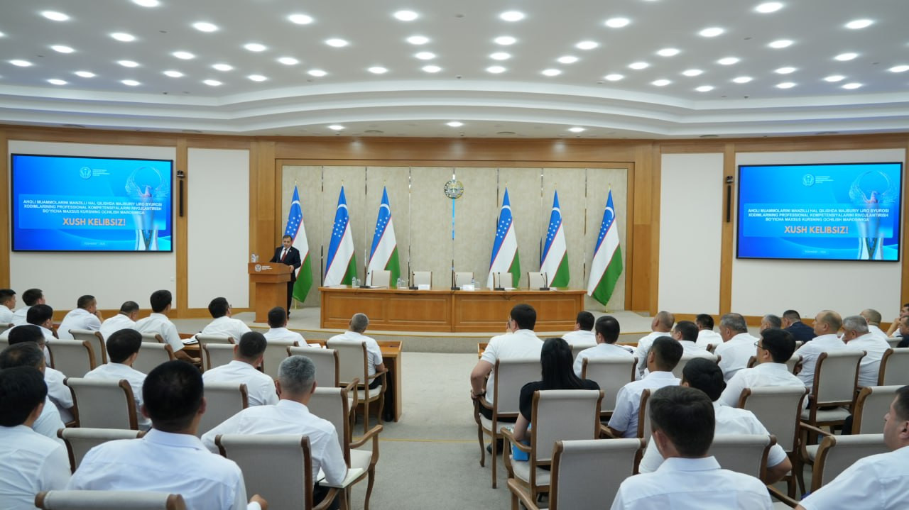 Senator MIB xodimlari uchun maxsus oʻquv kursida  maʼruza bilan ishtirok etdi