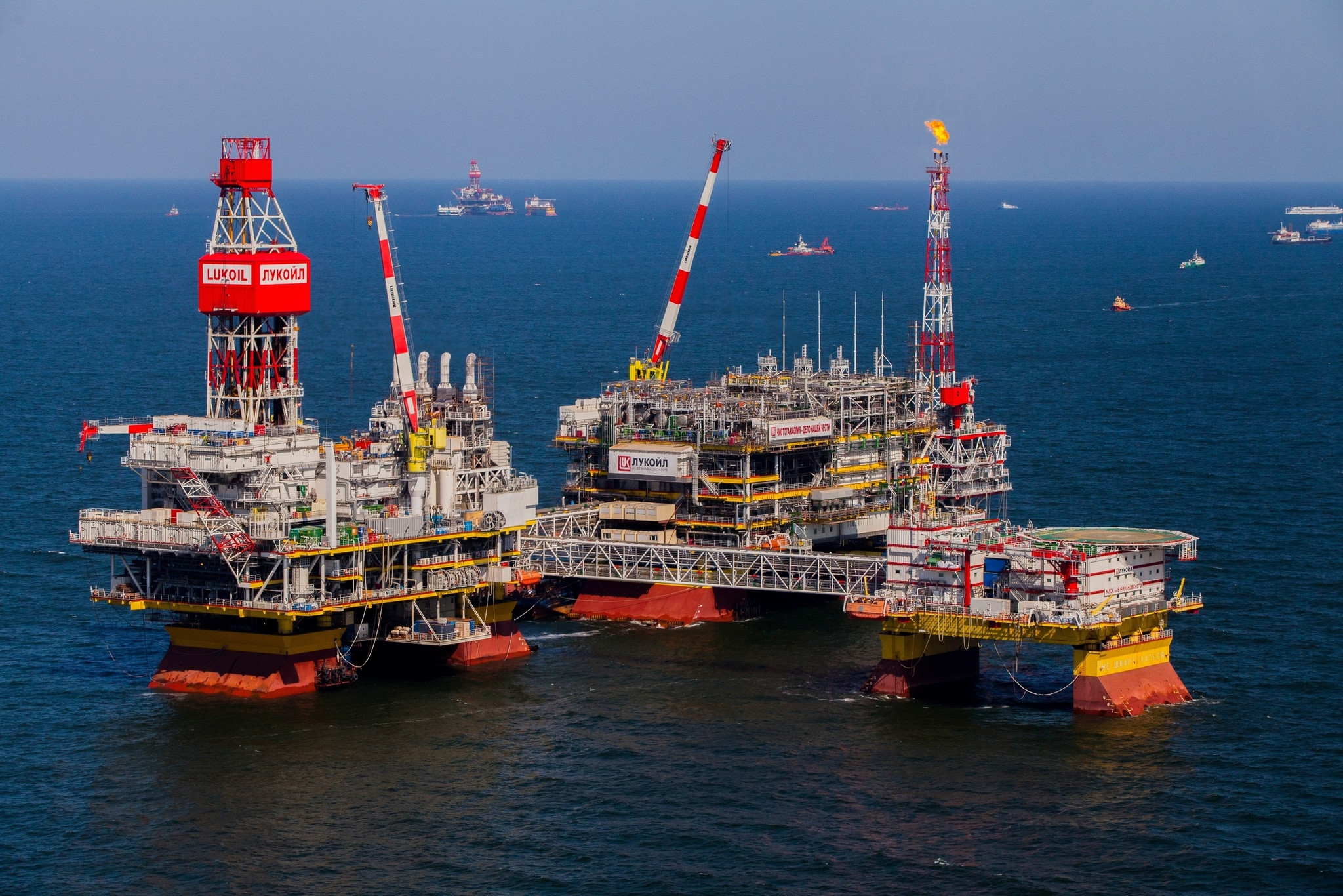 Казахстан усилит антитеррористическую защиту нефтегазовых объектов в Каспийском море