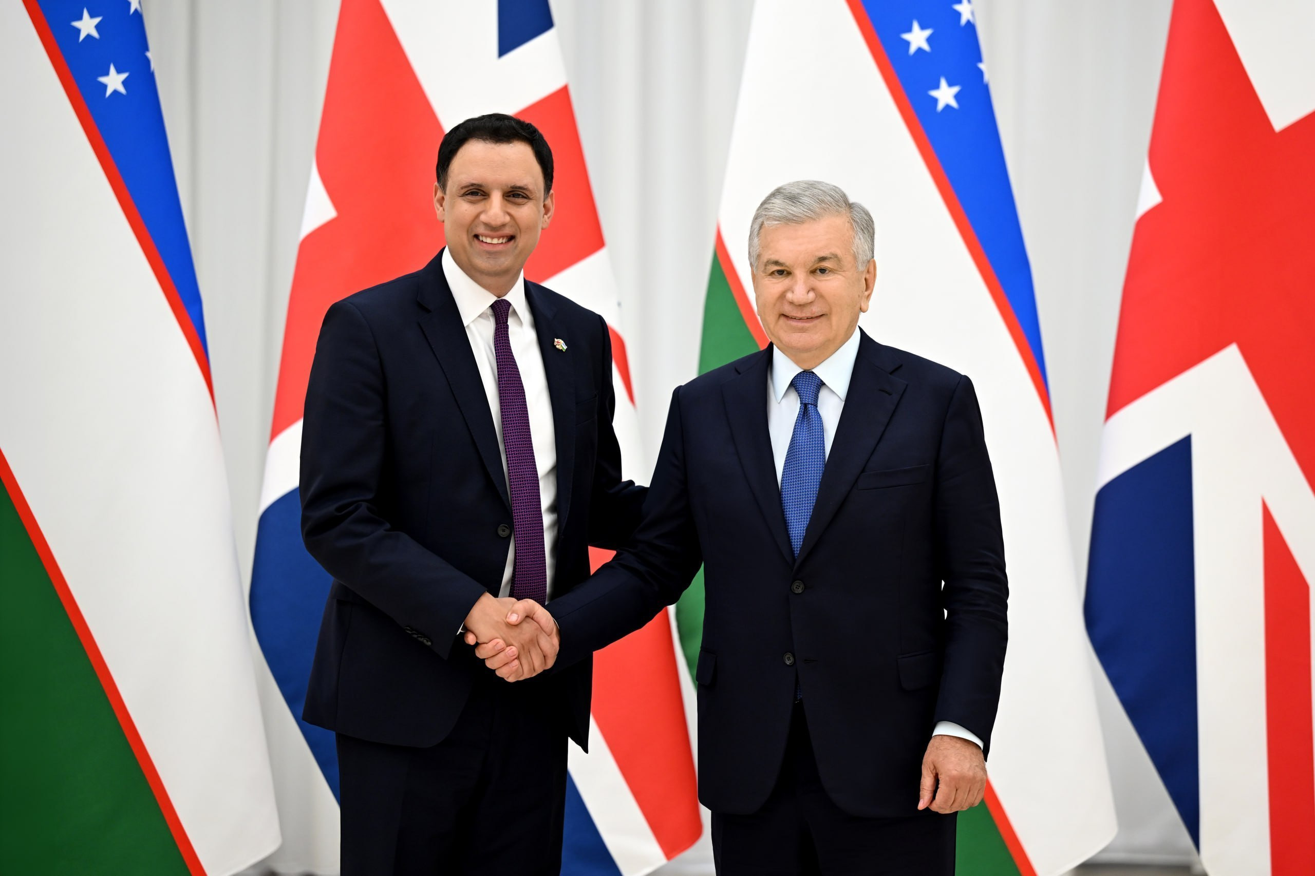 Shavkat Mirziyoyev Buyuk Britaniyaning savdo boʻyicha davlat vazirini qabul qildi