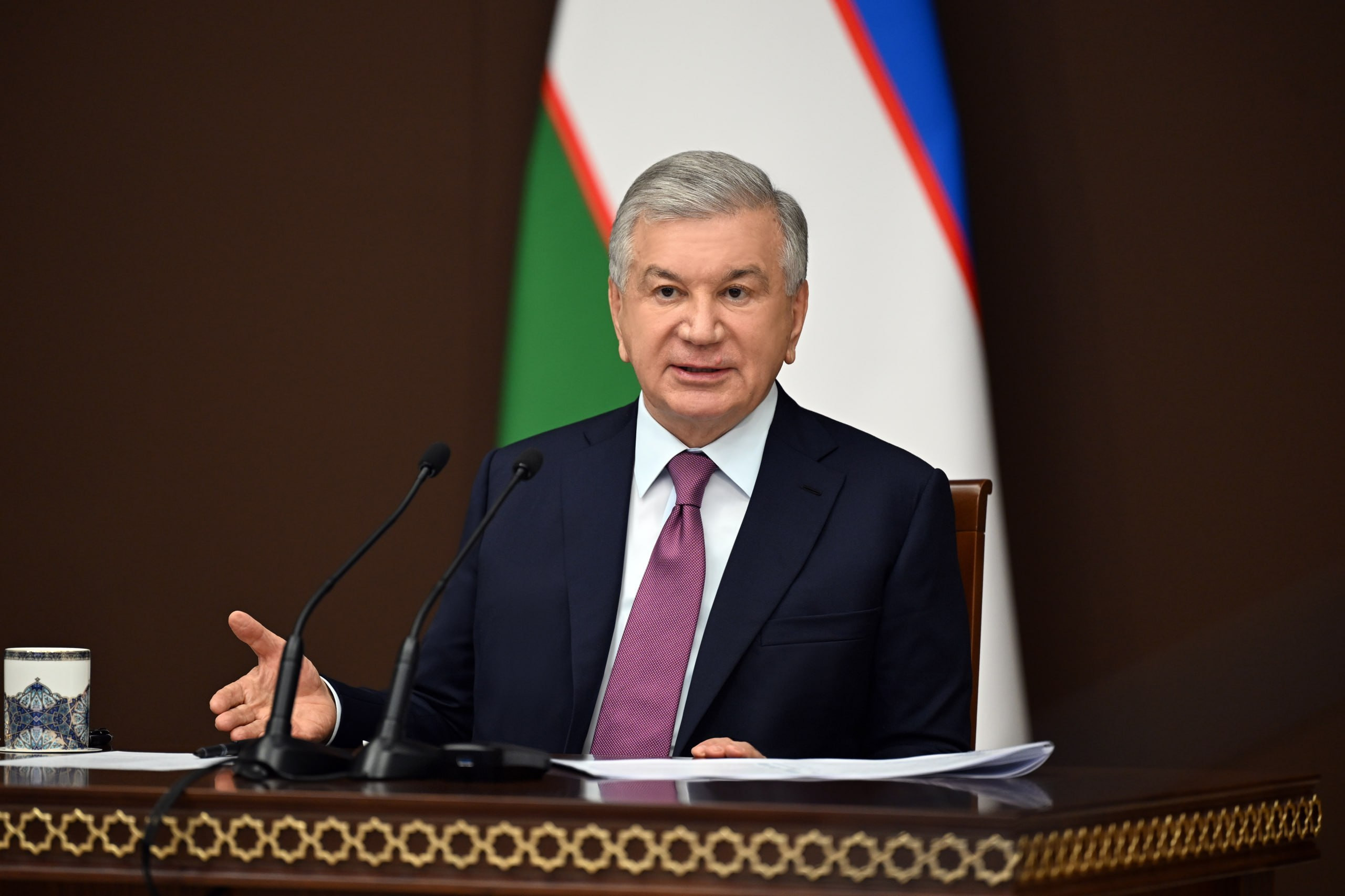 Şavkat Mirziyoyev kino sohasiga zamonaviy boşqaruv usullarini joriy qiliş va “Özbekfilm” milliy kino brendini yaratiş yuzasidan taqdimot bilan tanişdi
